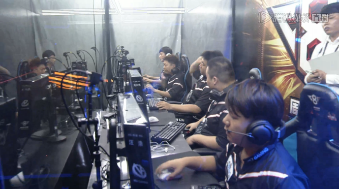 拳头正在调查TSM CEO Reginald不当行为和霸凌